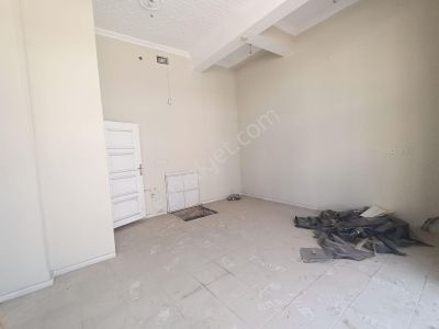 Sincan Malazgir Mah. Ünvan Sokak'ta 20+20 Acil Satılık Dükkan