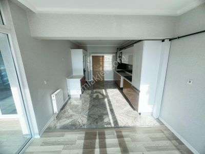 Sancaktepede Sitede Güney Cepheli Lüx Yapıda 4+1 Kiralık Daire