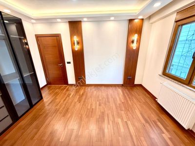 2 Gayrimenkul'den Caddebostan'da Göztepe Parkı Manzaralı Satılık 2+1 Daire