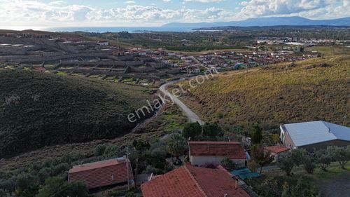 İzmir Seferihisar Tepecik Mahallesi’nde Deniz Manzaralı 2+1 Müstakil Tripleks Yazlık Villa