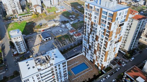 Finans Merkezine Komşu Site İçi Yüksek Tavan 2+1 Daire