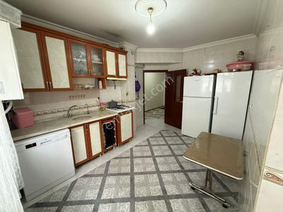 Bilgen Vatan'dan Bademlik Caddesi Ziraat Yakını Kot 1 Giriş Konumlu 3+1 120 M2 Geniş Satılık Daire