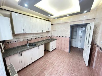 Şentürk Gayrimenkul'den* Kat Konumu* Emsalsiz Full Yapılı Daire*