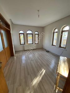 Yaka Mahallesinde Kiralık 3+1 Daire