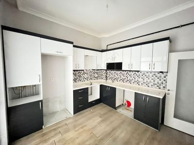 Altındağ - Feridun Çelik Mahallesinde Teras Balkonlu, Yapılı 3+1 Satılık Fırsat Dairesi !!