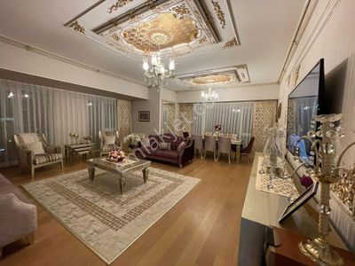 Viaport Venezia Konutlarında İçi Özel Yapılı 4+1 Luks Daire