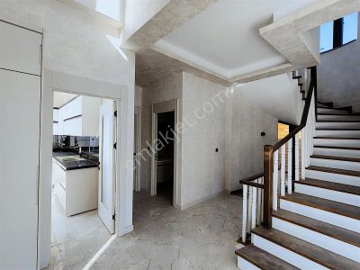 Bağlıca'da, İskanlı,6+1 Satılık Villa,tam Bağımsız,yerden Isıtma