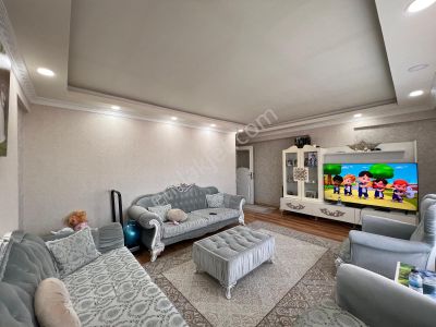 Bi Dünya Emlak Tan Fırsat 3+1 Arakatta Ön Cephe Asansörlü