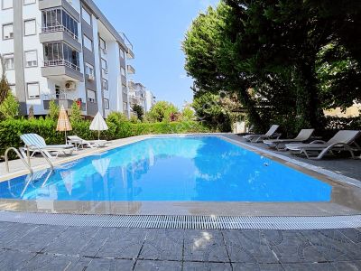 Konyaaltı Liman'da Havuzlu Site İçinde Şirin 1+1 Bahçe Katı