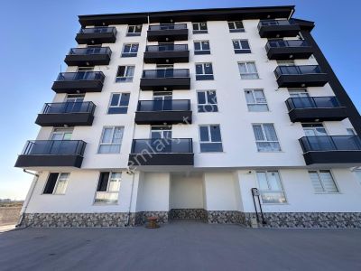 Taşpınar Gayrimenkulden Satılık 50 Mt Yol Yanı 1+1 Eşyalı Daire