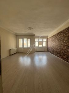 İşcanlar Çarşısına Yakın 3+1 Daire Fırsatı