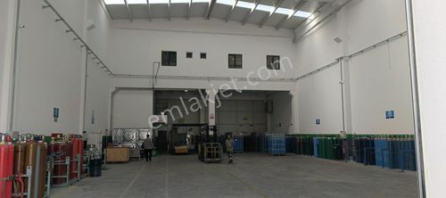 Kazan Saray'da Bulvar Üzerinde Satılık 820 M2 Lojistik Depo