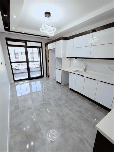 Fazelden Özel Garajlı Ebeveyn Banyolu Lüks 3+1