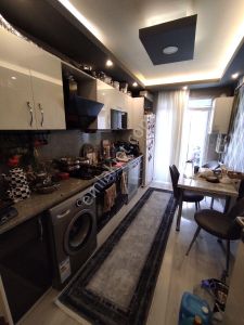 Fazelden Tramvaya Yürüme Mesafesinde Asansörlü İskanlı 2+1