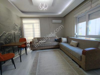 Mevlana Cad. 2 Sokak Mesafede Kombili Asansörlü Ayrı Mutfaklı Fırsat 2+1