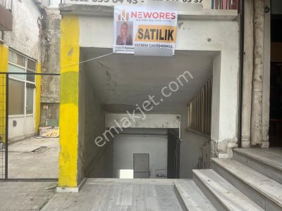 Marmaray Durağının Tam Karşısı Satılık 568 M² Depo / İş Yeri