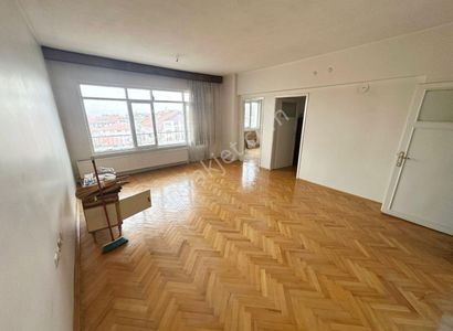 Bilgen Vatan'dan Pınarbaşı Mahallesi Atlılar Sokak Da Kat Konumunda Manzaralı 3+1 Satılık Daire