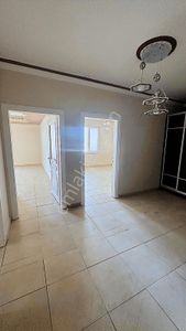 Hastane Caddesinde Satılık 3+1 Ara Kat