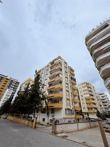 Haktanır Gayrimenkulden Karşıyakada Satılık