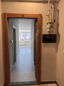 Sultanbeyli Aslan Plazada Prestijli Konumda Kiralık Ofisler