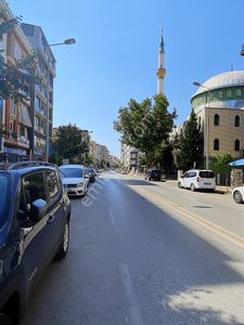 Eskidjiden Kıbrıs Şehitler Cadde Üzeri Kiralık Fırsat İşyeri !