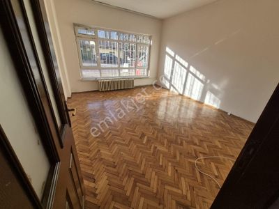 Arel'den Maltepe'de Gençlik Yakını Otoparklı Giriş Kat 2+1