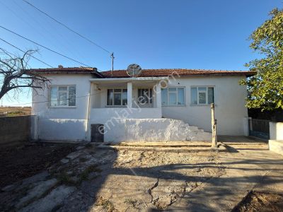 Edirne Lalapaşa Sarıdanişment Köyünde Kurulu Köy Evi Çiftlik