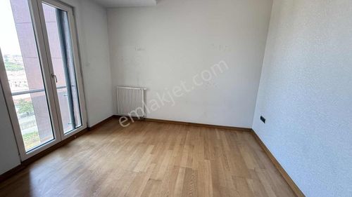 Çiğdem Emlaktan The İstanbul Evlerinde Satılık 2+1 Daire