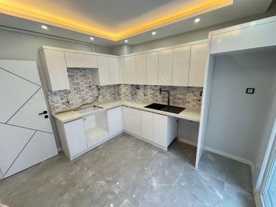 🏡alayabey Mahallesi🏡 ✅3+1 M2 120m2 5 Katlının 3 Katı Full Tadilatlı Petek Kombili Arakat