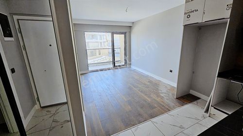 Arel'den Dikmen Karapınar Konya Yolu Yakını 3 Kat Balkonlu 1+1