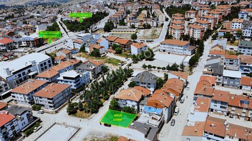 Ulucan'dan İnegöl Alanyurt Ta Satılık Köşe Parsel Arsa
