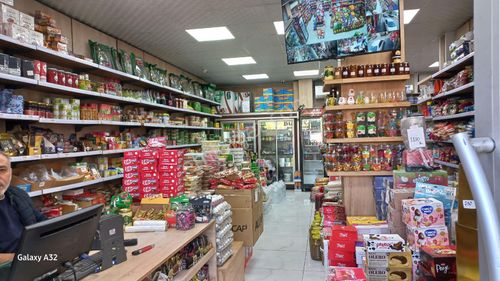 Satılık Dükkan Bu Göksü Mah İnkılap Metrosunun Alt Geçidin Yaninda65 Metre Şu An Market Çaĺişır