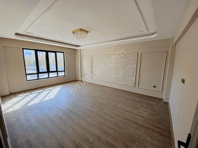 Protokol Yolu Üzerinde Sıfır Yapı 3,5+1 Vadi Manzaralı