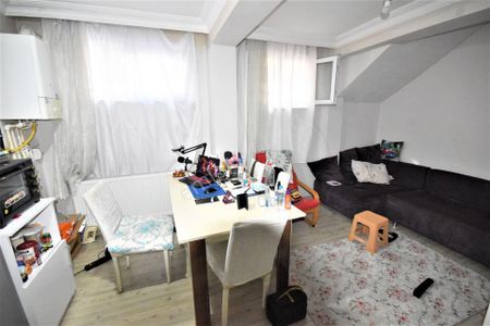 Erva Emlak'tan Fevziçakmak Mh 1+1 75m2 Yeni Yapı Balkonlu Daire