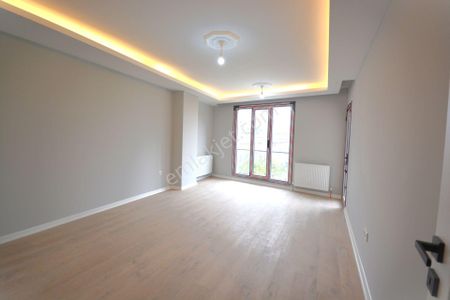 Sultanbeyli Necipfazıl Mah.de Satılık 2+1 Daire