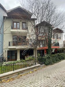 Ankara Çankaya Koru Mahallesinde 5+2 Bitişik Villa 260 M² Net,