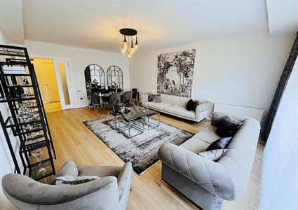 Ovacık Mahallesi Panoramik Manzaralı Teras Balkonlu 250m 4.5+1