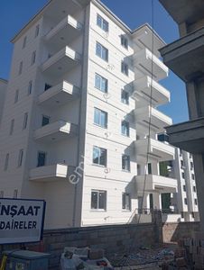 Anchor Gayrimenkul' Den Yeşi,lyurt Mahallesinde Satılık 2+1 Daire.