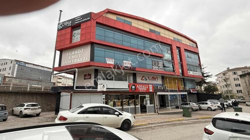 Körfez M.sinan Mah.umut İş Merkezi Satılık Ofis Büro