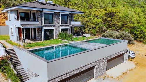Cb Marina'dan Ula Armutçuk Mevkii Satılık 2 Adet İkiz Villa