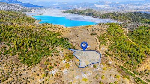 Cbmarina'dan Kapubağ'da Göl Manzaralı Satılık Kargir Ev Ve Tarla