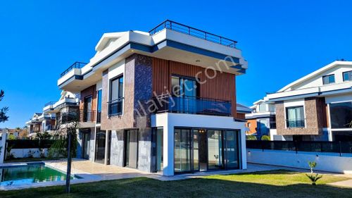 Prestijli Galaksi Villalarında 4+1 Havuzlu & Full Eşyalı Villa