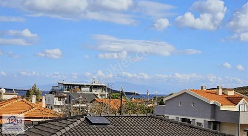 Urla Çeşmealtı Deniz Manzaralı Havuzlu 3+1 Sıfır Villa