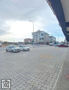 Mevlana Kültür Merkezi Karşısı 33m2 Yeni Dükkan