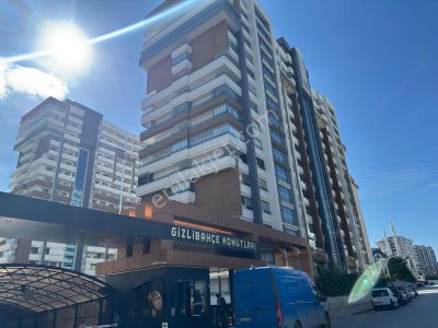 Talha Tozduman'dan Saunalı+g.odalı+e.banyolu Site İçi 230 M2 5+1