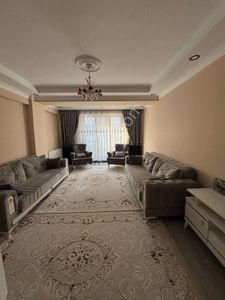 Başakşehir Altınşehir Mahallesinde Satılık 3+1 Ebeveyn Banyolu