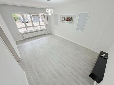 Tevfik Sağlam Caddesi Paraleli 2+1 Giriş Kat Yapılı Fırsat Daire