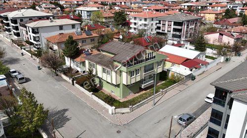 Remax Dem'den Bahçeli Evler Mah. Köşe Parsel Komple Satılık Bina