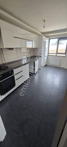 Esentepe Mahallesinde Satılık 2+1 Daire ; Teı Yakını;