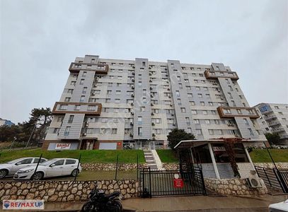 Buca Üniversite Yakını Site İçi Eşyalı Satılık 1+1 Daire